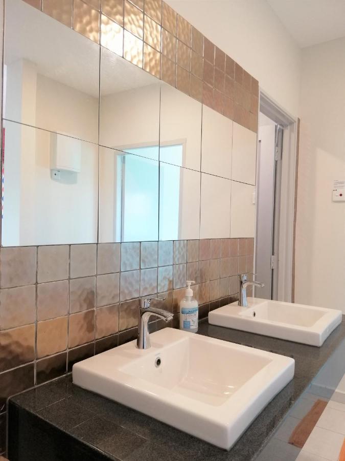 Klebang Seacove Spacious 5Br Villa By Nestcove Malacca Exterior photo